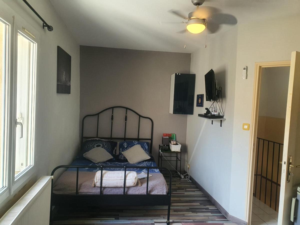 City House Appartements Entraigues-sur-la-Sorgue Exteriör bild