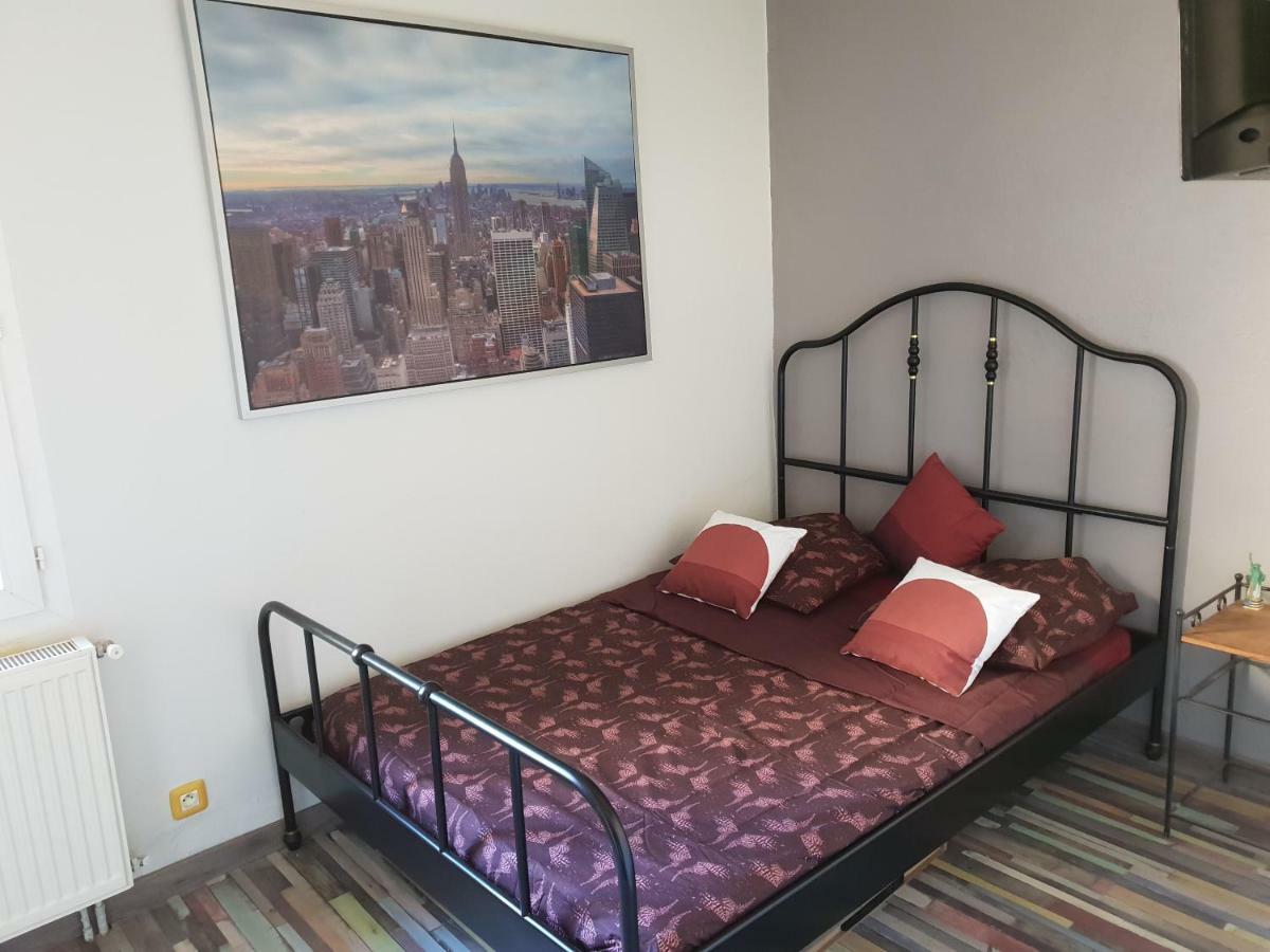 City House Appartements Entraigues-sur-la-Sorgue Exteriör bild